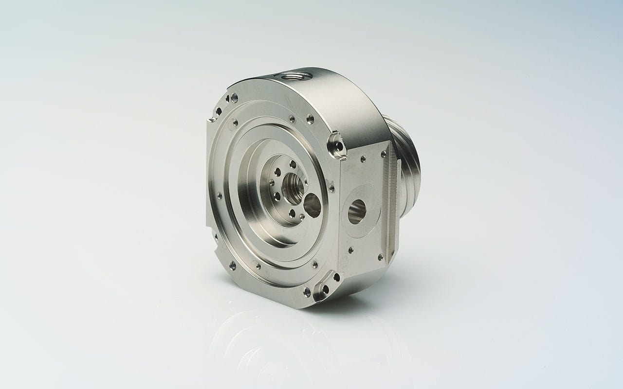 Bearbeitetes Gehäusebauteil mit einer Chemisch-Nickel-Beschichtung